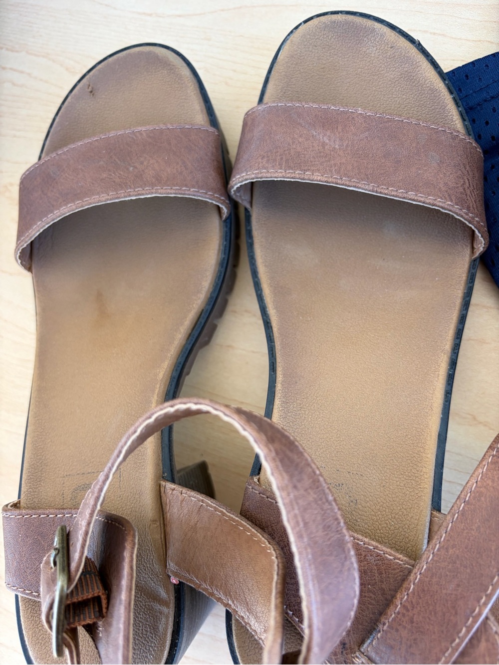 Pop Women’s Brown Ankle-Strap Sandals Women’s Size 7.5 - Picture 12 of 16